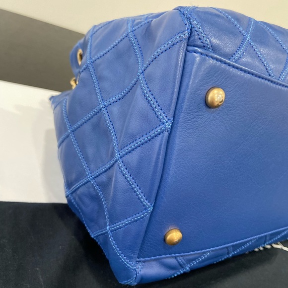 💙💙Gorgeous Chanel CC Quailted tote bag - Picture 6 of 11